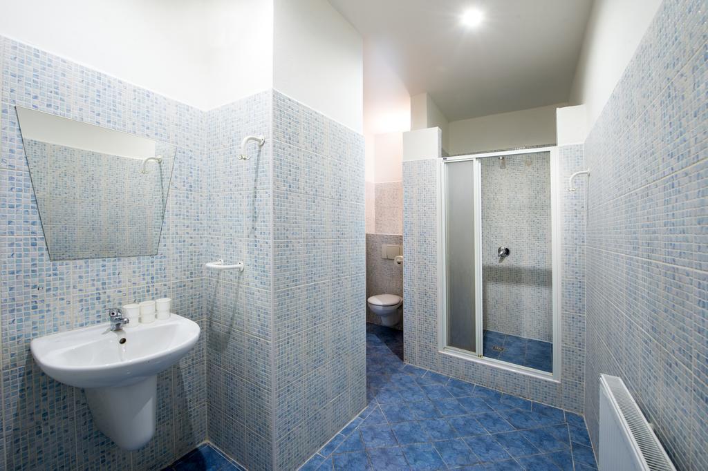 Bílina Hotel U Lva الغرفة الصورة