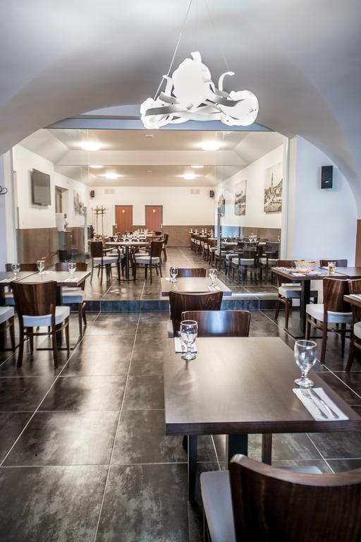 Bílina Hotel U Lva المظهر الخارجي الصورة